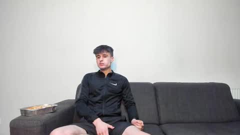 Snapshot of skinnyguywithbigd chatting on 22, 12, 2024 skinnyguywithbigd online show from 22, 12, 2024