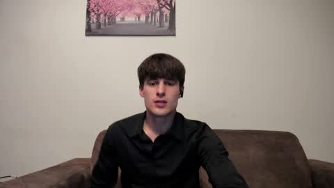 skinnyguywithbigd online show from 16, 4, 2026