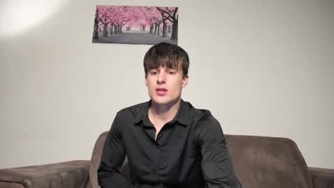 skinnyguywithbigd online show from 19, 4, 2026