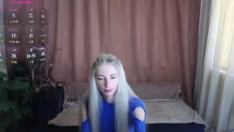Skinnyladyy online show from 3, 7, 2026