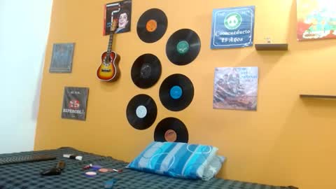 Snapshot of skinnyverus18 chatting on 4, 2, 2026 VERUS online show from 4, 2, 2026