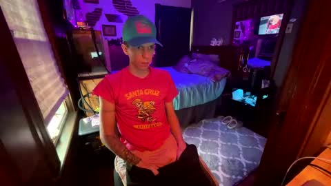 Snapshot of skittles933 chatting on 8, 1, 2025 Skittles online show from 8, 1, 2025