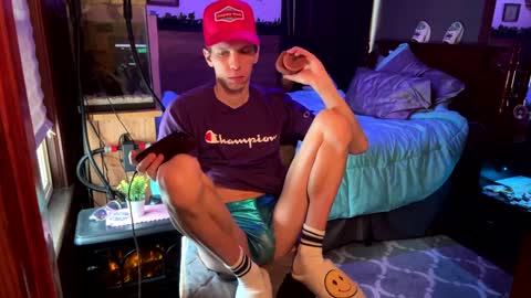 Snapshot of skittles933 chatting on 12, 1, 2025 Skittles online show from 12, 1, 2025