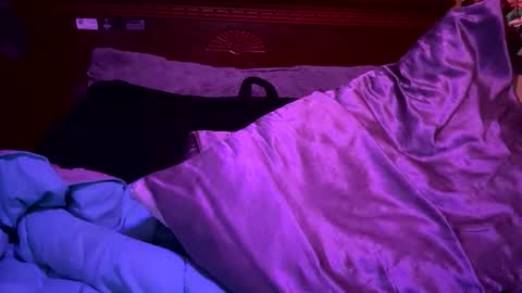 Snapshot of skittles933 chatting on 11, 2, 2025 Skittles online show from 11, 2, 2025