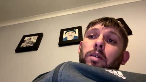 skuzzy25 online show from 4, 2, 2025