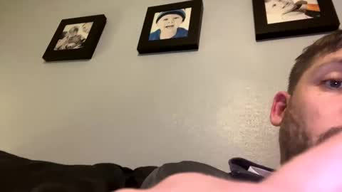 skuzzy25 online show from 8, 3, 2025