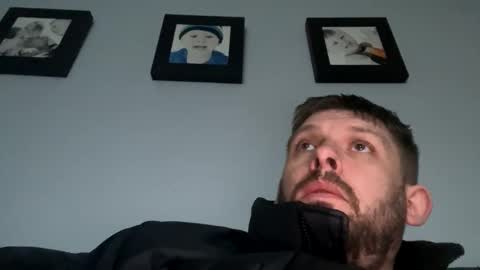 Snapshot of skuzzy25 chatting on 6, 5, 2026 skuzzy25 online show from 6, 5, 2026
