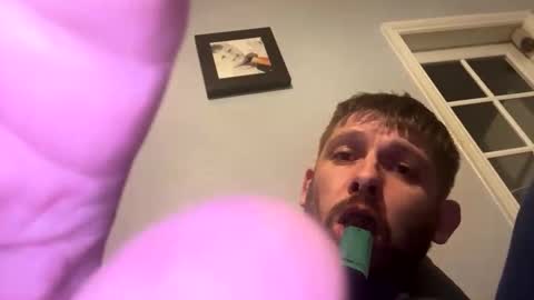Snapshot of skuzzy25 chatting on 7, 5, 2026 skuzzy25 online show from 7, 5, 2026