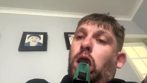Snapshot of skuzzy25 chatting on 31, 5, 2026 skuzzy25 online show from 31, 5, 2026