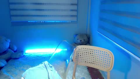    online show from 6, 1, 2025