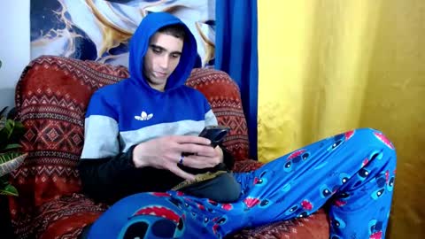 Snapshot of skyler_wild chatting on 14, 12, 2025 Skyler online show from 14, 12, 2025