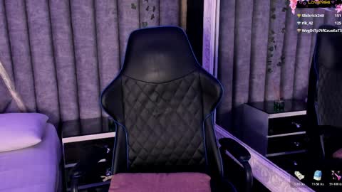 Snapshot of skylerbloom chatting on 1, 4, 2026 skylerbloom online show from 1, 4, 2026