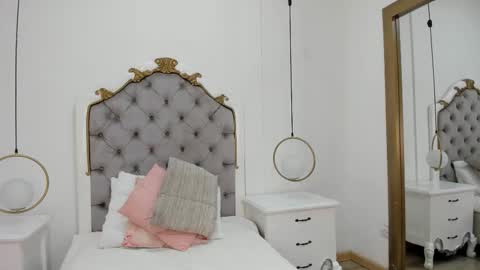 Snapshot of skylerwhite02 chatting on 5, 3, 2026 Skyler online show from 5, 3, 2026