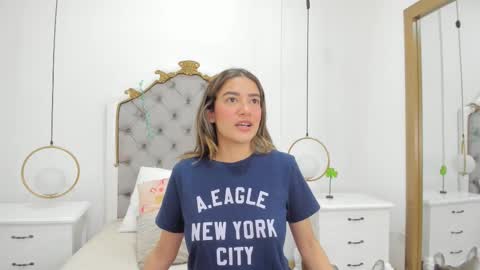 Snapshot of skylerwhite02 chatting on 18, 3, 2026 Skyler online show from 18, 3, 2026