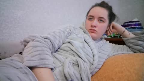 skyressie333 online show from 10, 2, 2025