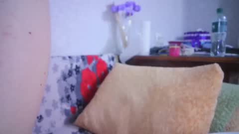 skyressie333 online show from 4, 3, 2025