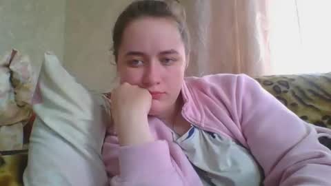 skyressie333 online show from 12, 4, 2026