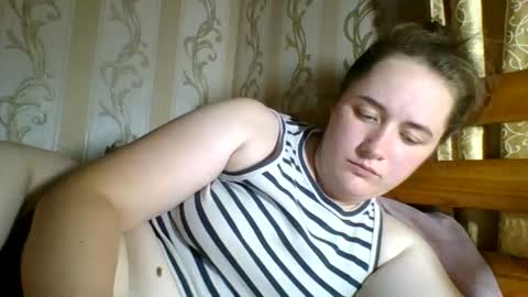 Snapshot of skyressie333 chatting on 27, 7, 2026 skyressie333 online show from 27, 7, 2026