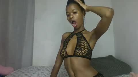 Snapshot of slaybby chatting on 23, 9, 2025 Slaybby online show from 23, 9, 2025