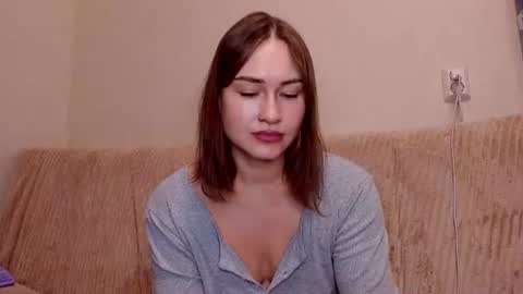 Snapshot of sleeeepy_af chatting on 24, 6, 2026 Alice online show from 24, 6, 2026