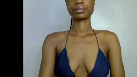 Snapshot of slim_petitqueen chatting on 16, 4, 2026 Alice online show from 16, 4, 2026