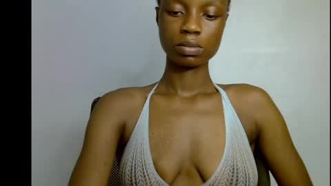 Snapshot of slim_petitqueen chatting on 27, 4, 2026 Alice online show from 27, 4, 2026