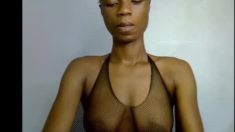 Snapshot of slim_petitqueen chatting on 28, 4, 2026 Alice online show from 28, 4, 2026