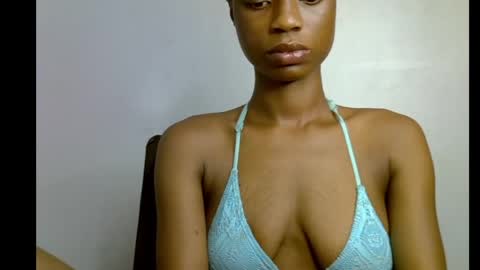Snapshot of slim_petitqueen chatting on 5, 5, 2026 Alice online show from 5, 5, 2026