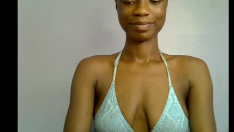 Snapshot of slim_petitqueen chatting on 7, 5, 2026 Alice online show from 7, 5, 2026