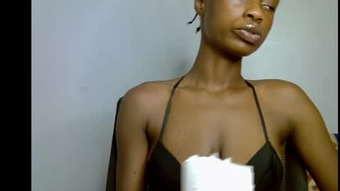 Snapshot of slim_petitqueen chatting on 20, 5, 2026 Alice online show from 20, 5, 2026