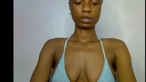 Snapshot of slim_petitqueen chatting on 22, 5, 2026 Alice online show from 22, 5, 2026