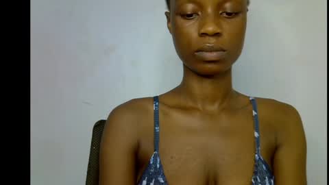 Snapshot of slim_petitqueen chatting on 25, 5, 2026 Alice online show from 25, 5, 2026