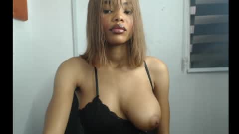 Snapshot of slim_queen2 chatting on 15, 6, 2026 Slim queen2 online show from 15, 6, 2026