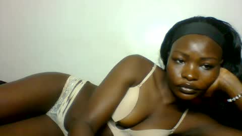 Snapshot of slimdiva chatting on 23, 6, 2026 slimdiva online show from 23, 6, 2026