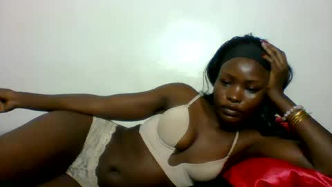 Snapshot of slimdiva chatting on 21, 7, 2026 slimdiva online show from 21, 7, 2026