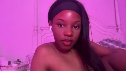 Snapshot of slimebonygurl chatting on 25, 6, 2026 slimebonygurl online show from 25, 6, 2026