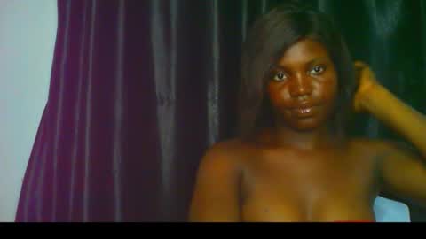 Snapshot of slimthick_tinah chatting on 25, 9, 2025 TINA online show from 25, 9, 2025