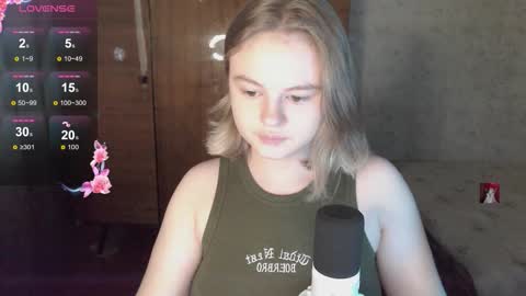 Snapshot of slippersherry chatting on 5, 10, 2025 Nana online show from 5, 10, 2025