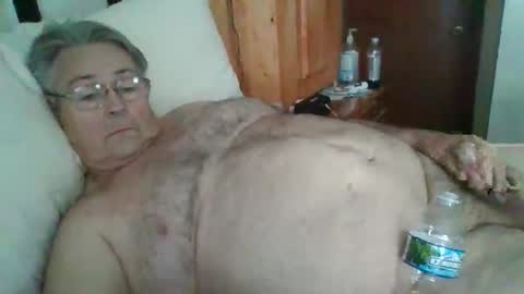 Snapshot of slippery_duck chatting on 27, 4, 2026 slippery_duck online show from 27, 4, 2026