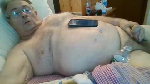 Snapshot of slippery_duck chatting on 28, 4, 2026 slippery_duck online show from 28, 4, 2026