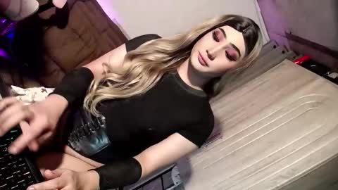 Nathalie online show from 4, 5, 2026