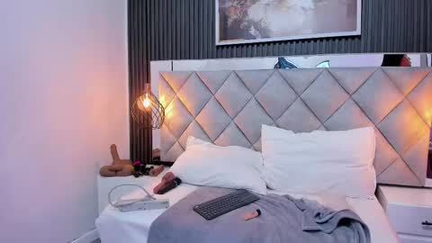 slut_milf_ online show from 4, 11, 2025