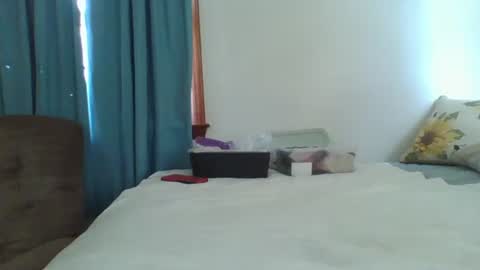 Jade and Thomas online show from 4, 2, 2025