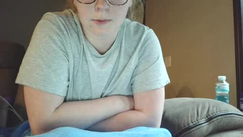 Snapshot of slutty_redhead3 chatting on 25, 6, 2026 Slutty redhead3 online show from 25, 6, 2026