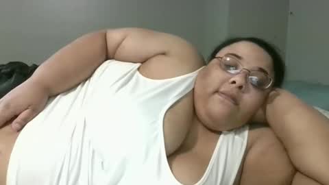 Snapshot of sluttyjess31 chatting on 13, 5, 2026 Jessica online show from 13, 5, 2026