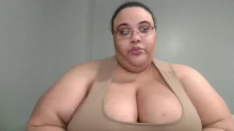 Snapshot of sluttyjess31 chatting on 27, 5, 2026 Jessica online show from 27, 5, 2026