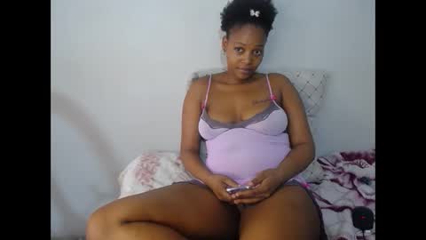 Snapshot of sluttykayy_ chatting on 24, 10, 2025 sluttykayy_ online show from 24, 10, 2025