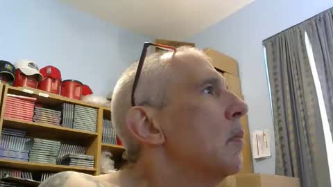 Snapshot of sluttyslave81 chatting on 4, 5, 2026 sluttyslave81 online show from 4, 5, 2026