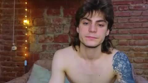 Snapshot of sly_gus chatting on 28, 7, 2026 Gus online show from 28, 7, 2026