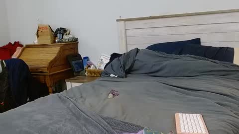 Snapshot of slytherinmylf23 chatting on 9, 2, 2025 Rachel Lawrence online show from 9, 2, 2025